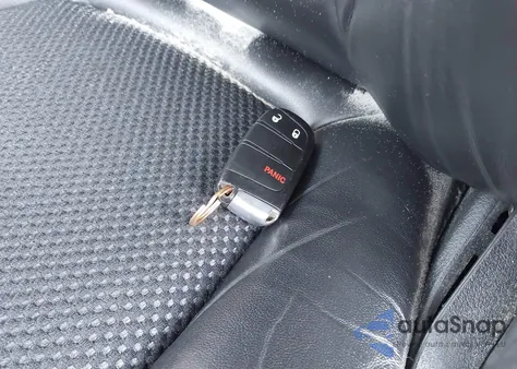 2017 Dodge Journey Crossroad Plus z USA, uszkodzony, nr VIN 3C4PDCGGXHT594652